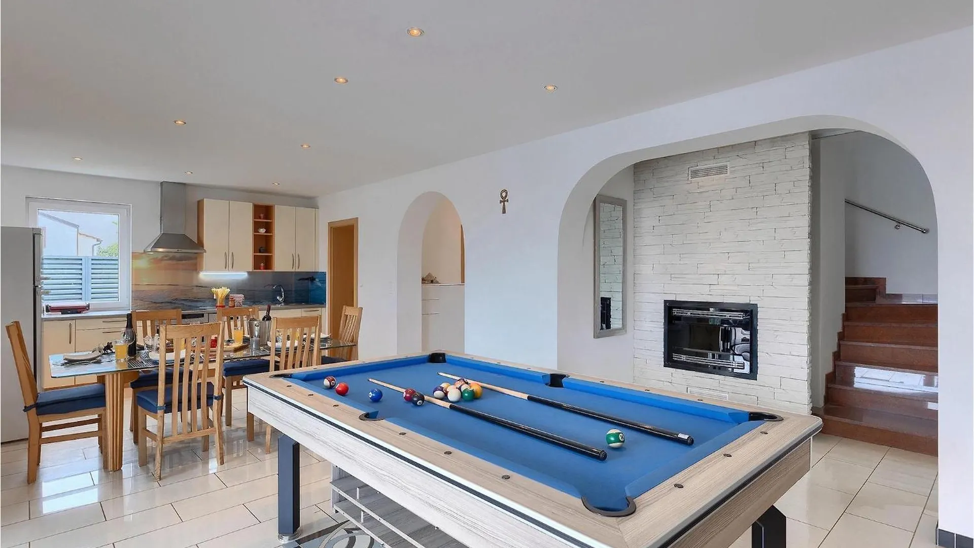 Villa Deep بوريتش بيت للعطل